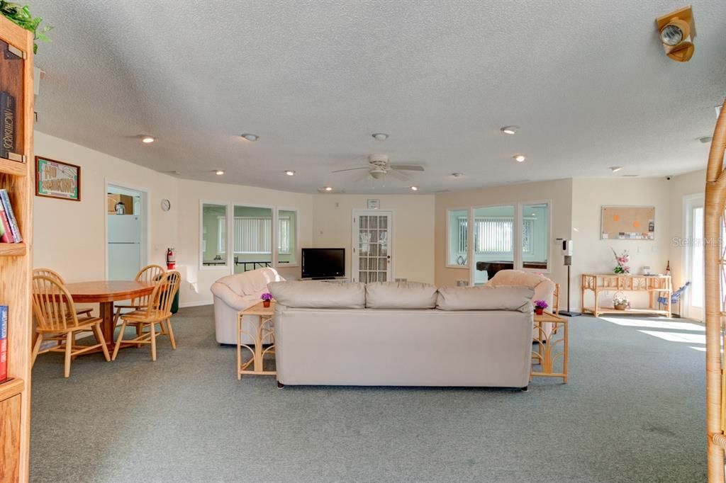 待售: $164,900 (1 贝兹, 1 浴室, 854 平方英尺)