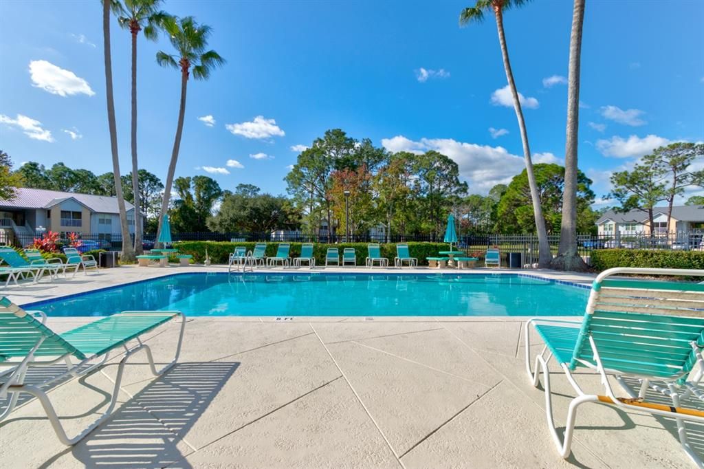 待售: $164,900 (1 贝兹, 1 浴室, 854 平方英尺)