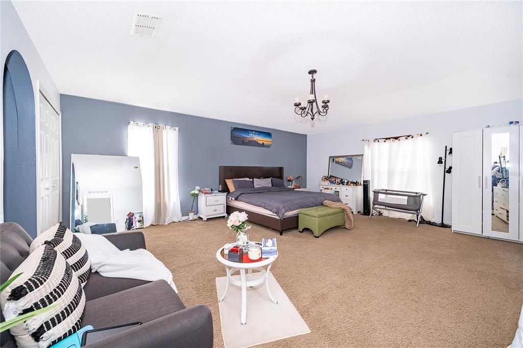 En Renta: $2,375 (4 camas, 3 baños, 2948 Pies cuadrados)