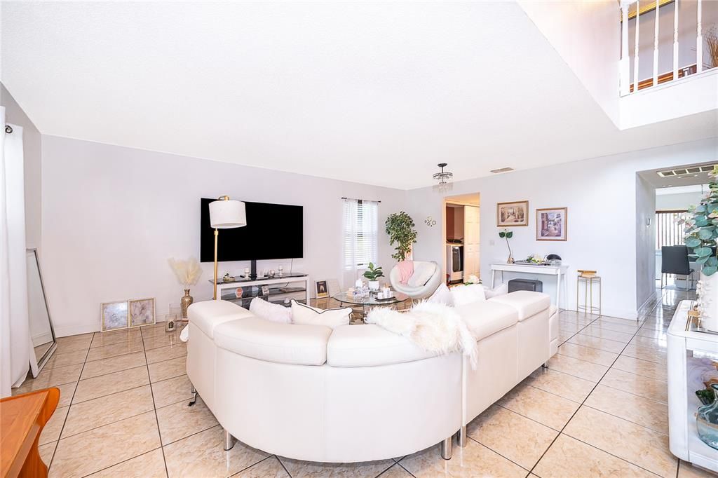 En Renta: $2,375 (4 camas, 3 baños, 2948 Pies cuadrados)