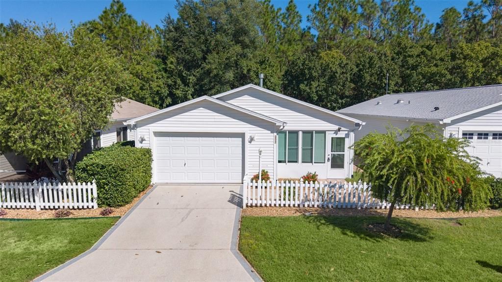 На продажу: $300,000 (2 спален, 2 ванн, 1156 Квадратных фут)