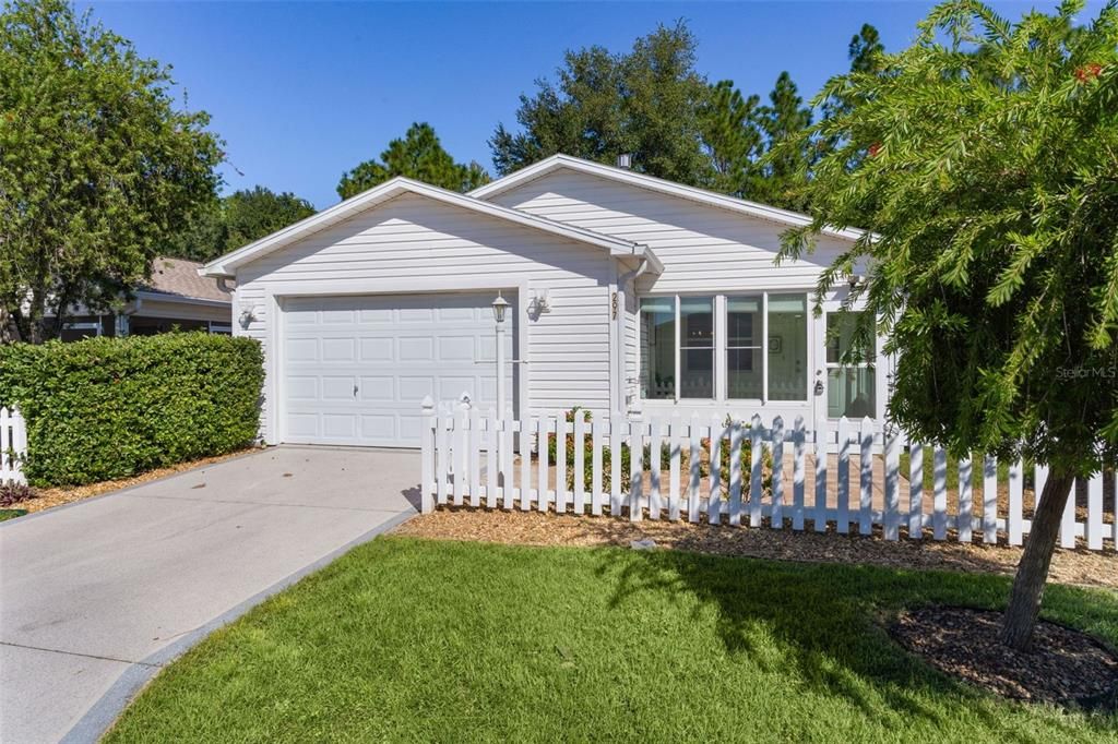 На продажу: $300,000 (2 спален, 2 ванн, 1156 Квадратных фут)