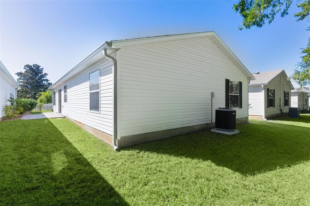 На продажу: $300,000 (2 спален, 2 ванн, 1156 Квадратных фут)