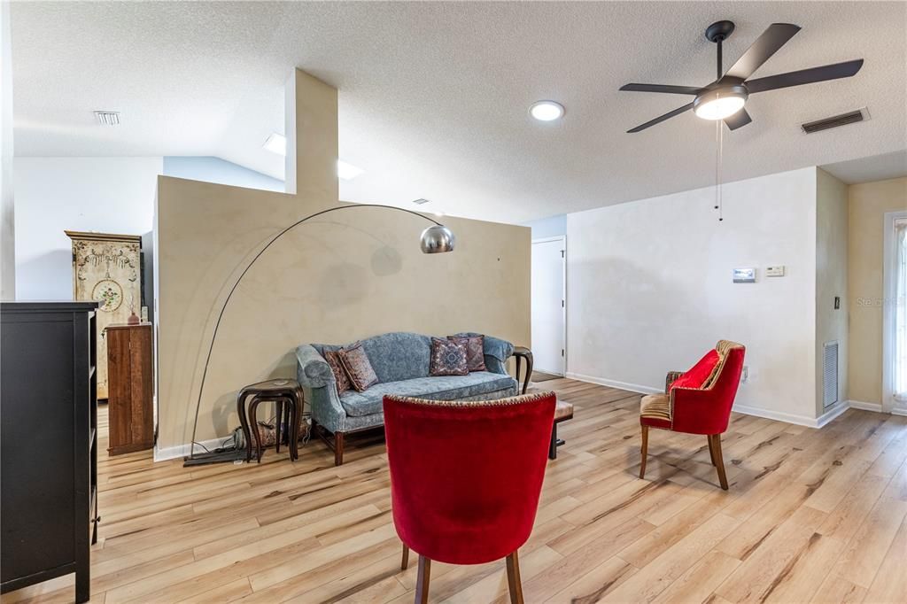 For Sale: $259,000 (2 beds, 2 baths, 1436 Square Feet)