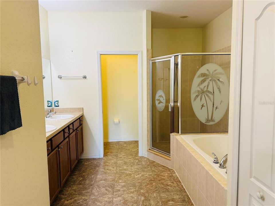 For Sale: $357,000 (3 beds, 2 baths, 2024 Square Feet)