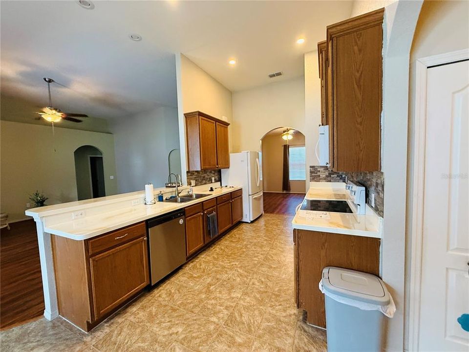 For Sale: $357,000 (3 beds, 2 baths, 2024 Square Feet)