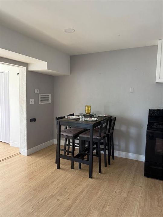 Activo con contrato: $75,000 (1 camas, 1 baños, 480 Pies cuadrados)