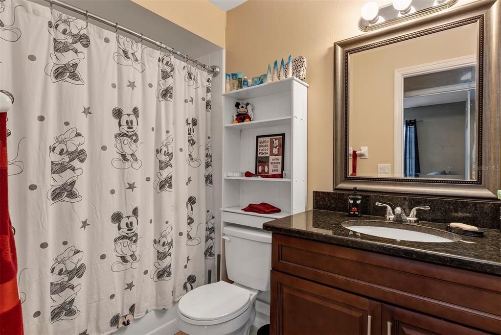 合同活跃: $285,000 (3 贝兹, 2 浴室, 1284 平方英尺)