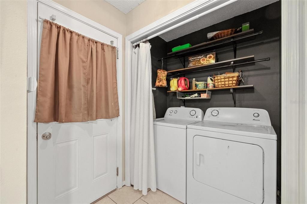 For Sale: $309,000 (5 beds, 2 baths, 1798 Square Feet)