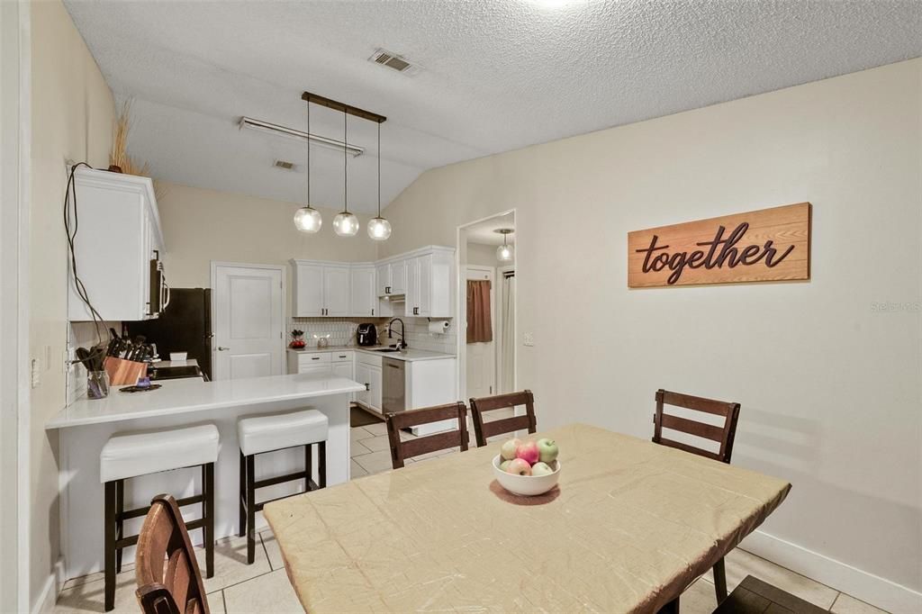 For Sale: $309,000 (5 beds, 2 baths, 1798 Square Feet)