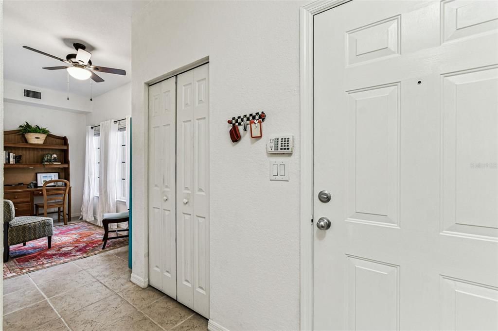 For Sale: $579,900 (3 beds, 3 baths, 1907 Square Feet)