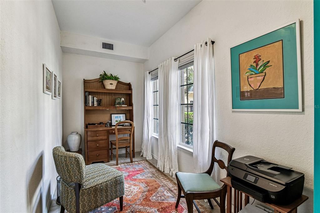 For Sale: $579,900 (3 beds, 3 baths, 1907 Square Feet)