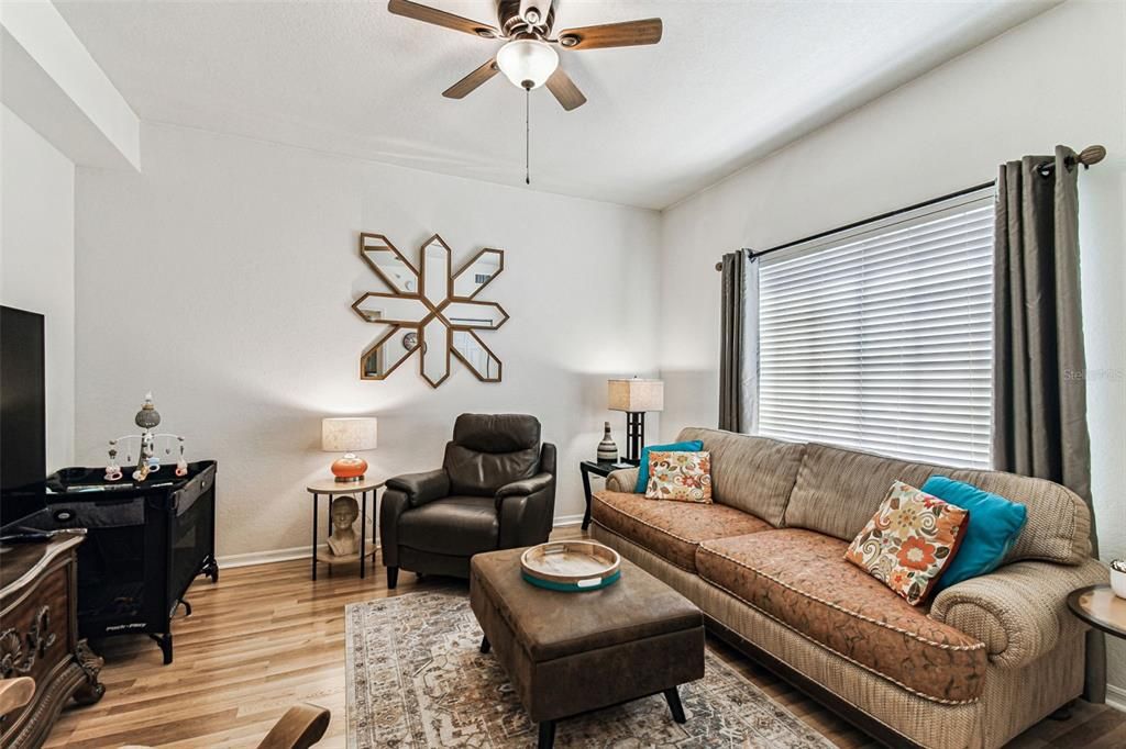 For Sale: $579,900 (3 beds, 3 baths, 1907 Square Feet)