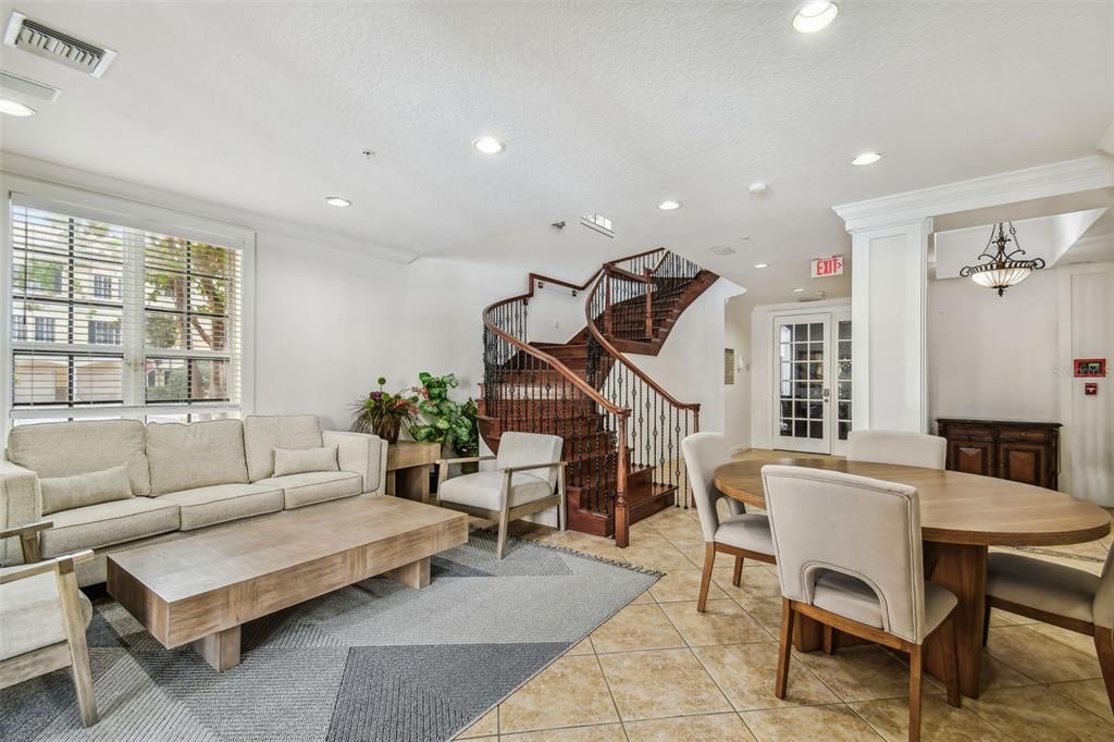 For Sale: $579,900 (3 beds, 3 baths, 1907 Square Feet)