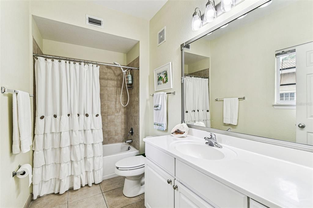 For Sale: $579,900 (3 beds, 3 baths, 1907 Square Feet)