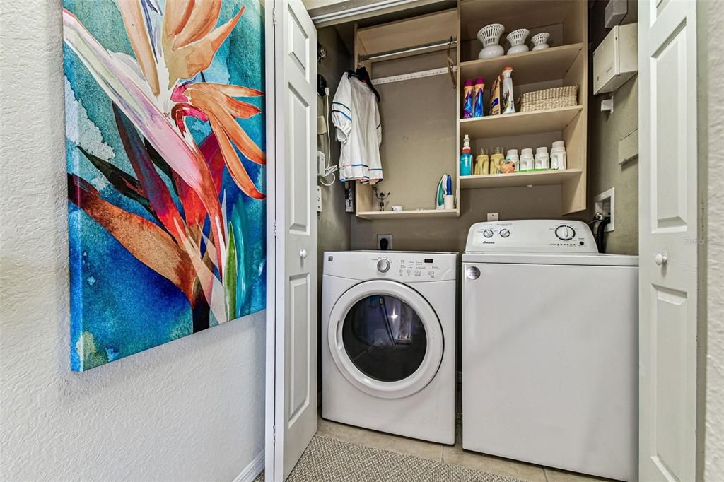 For Sale: $579,900 (3 beds, 3 baths, 1907 Square Feet)