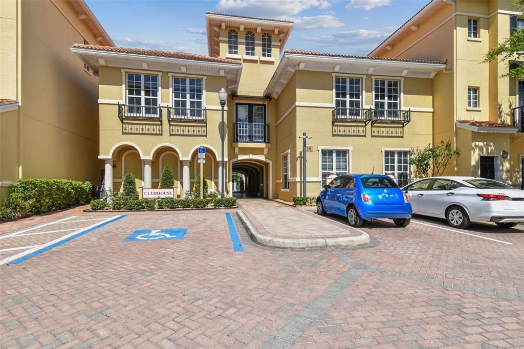 For Sale: $579,900 (3 beds, 3 baths, 1907 Square Feet)