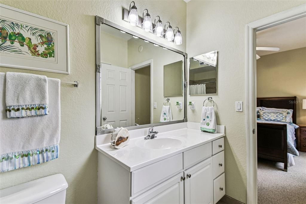 For Sale: $579,900 (3 beds, 3 baths, 1907 Square Feet)