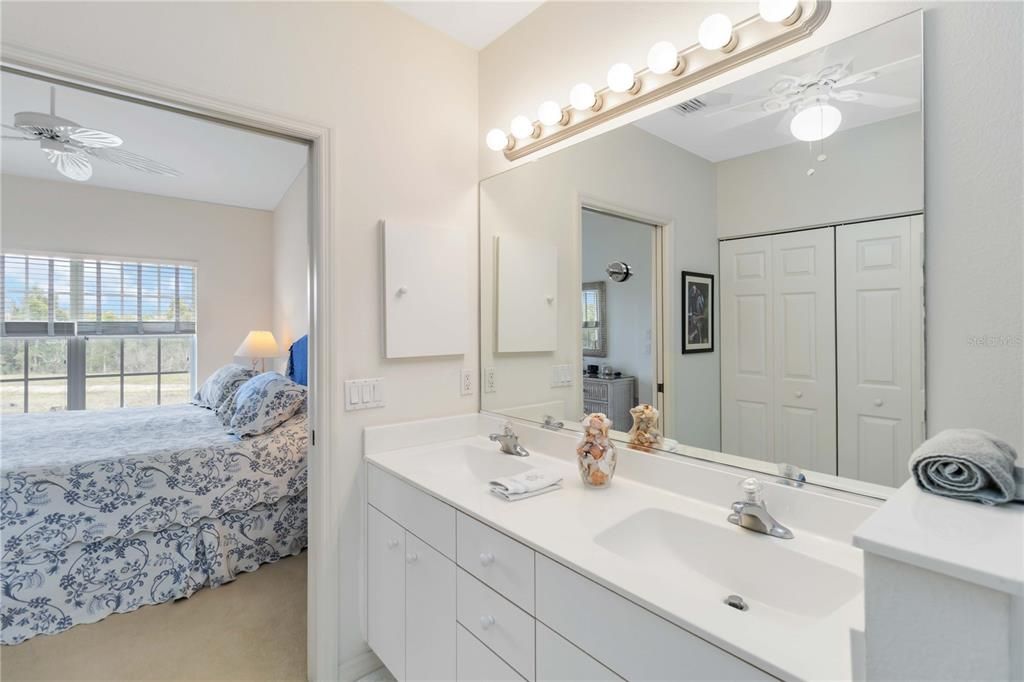 На продажу: $282,500 (2 спален, 2 ванн, 1466 Квадратных фут)