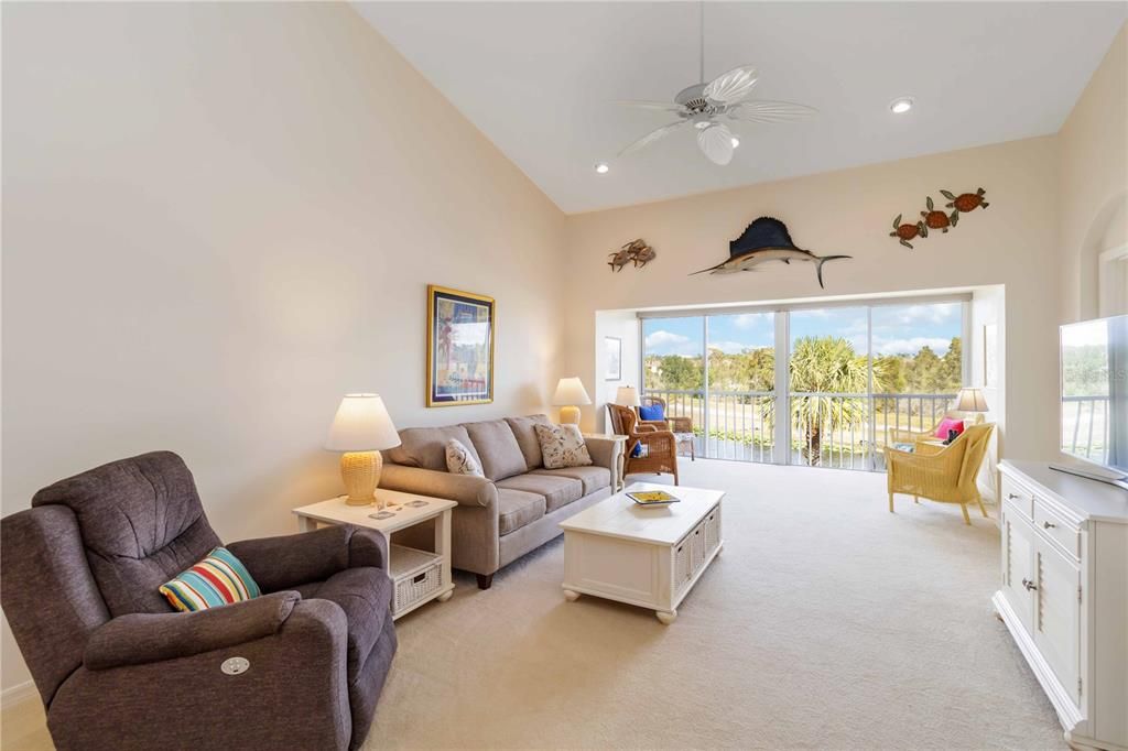 На продажу: $282,500 (2 спален, 2 ванн, 1466 Квадратных фут)