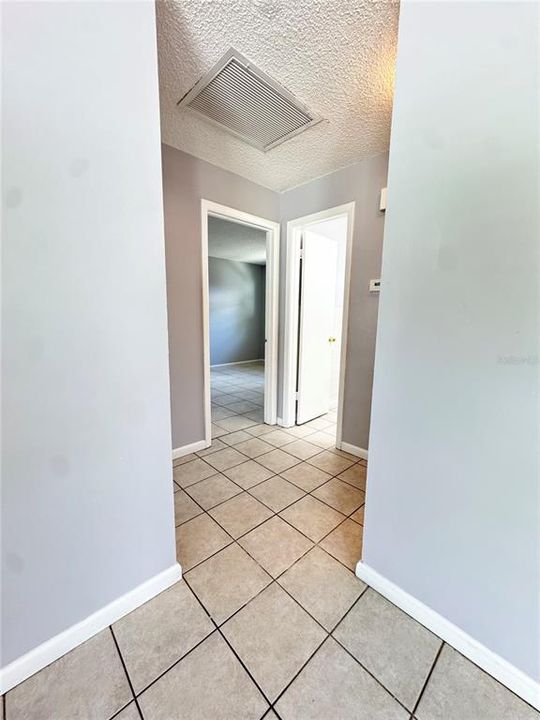 For Rent: $1,500 (2 beds, 1 baths, 950 Square Feet)