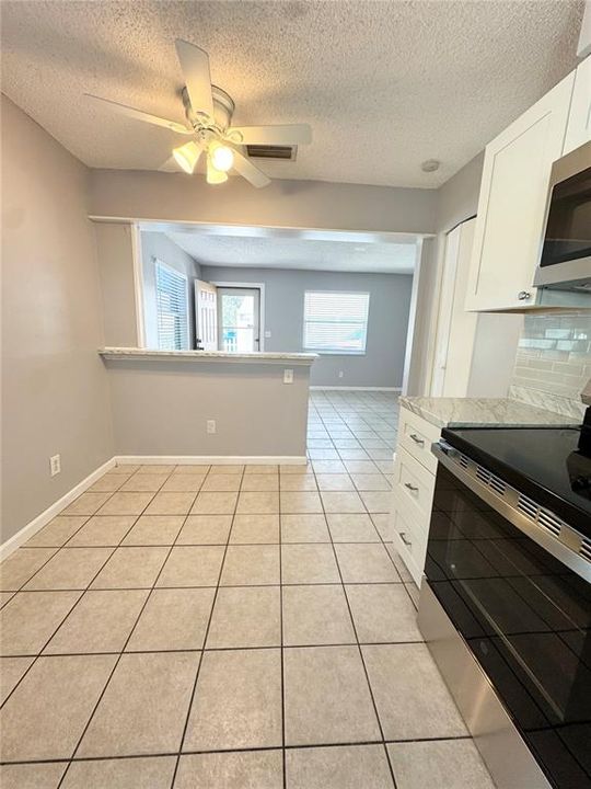 For Rent: $1,500 (2 beds, 1 baths, 950 Square Feet)