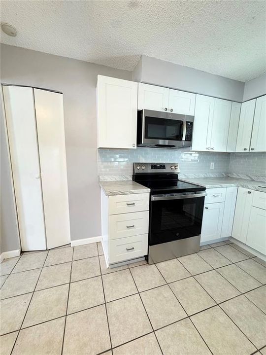 For Rent: $1,500 (2 beds, 1 baths, 950 Square Feet)