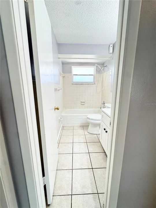 For Rent: $1,500 (2 beds, 1 baths, 950 Square Feet)