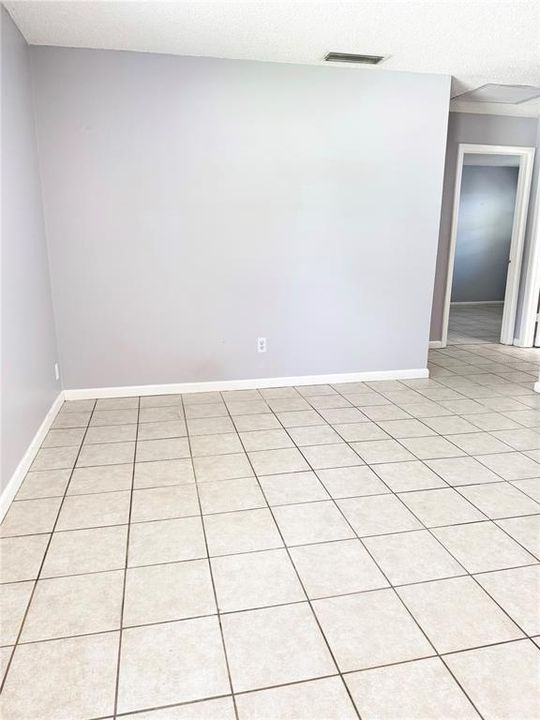 For Rent: $1,500 (2 beds, 1 baths, 950 Square Feet)