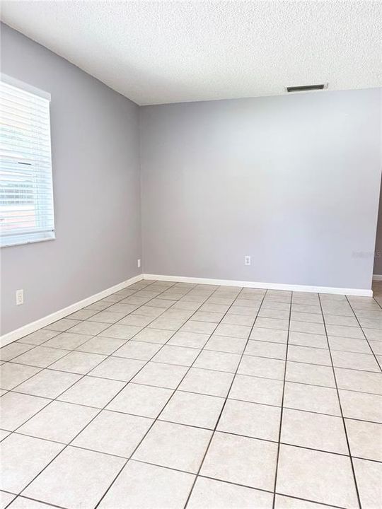 For Rent: $1,500 (2 beds, 1 baths, 950 Square Feet)