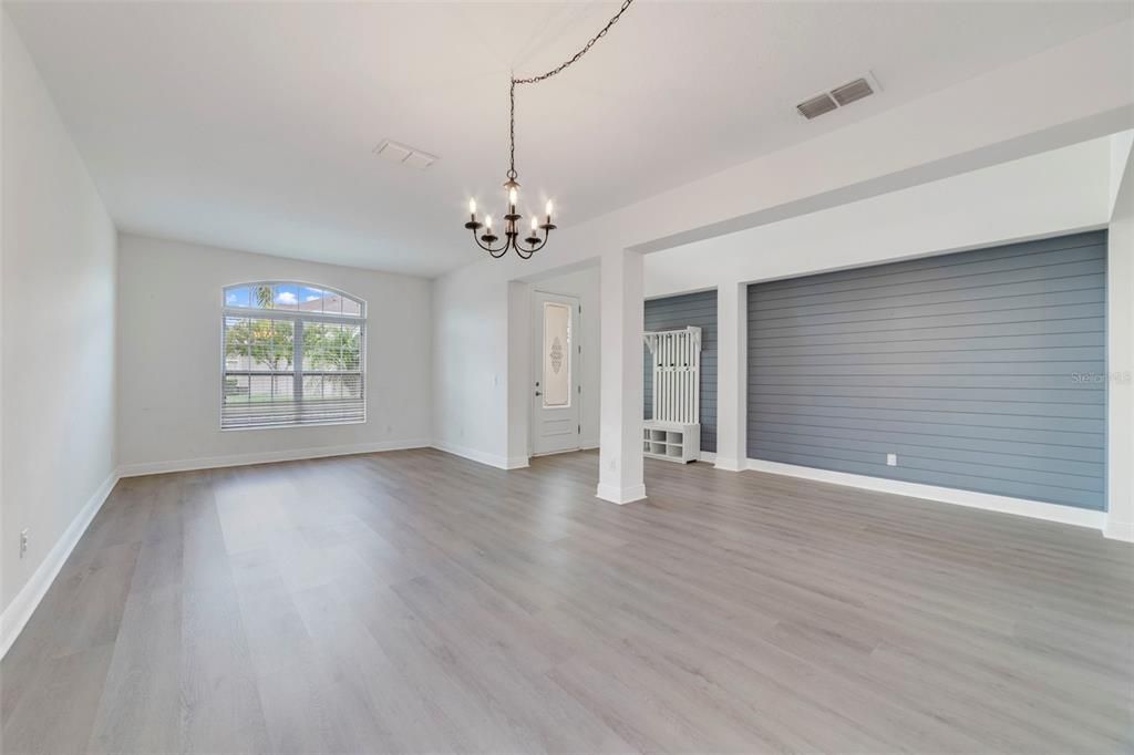 Active With Contract: $725,000 (5 beds, 3 baths, 3690 Square Feet)