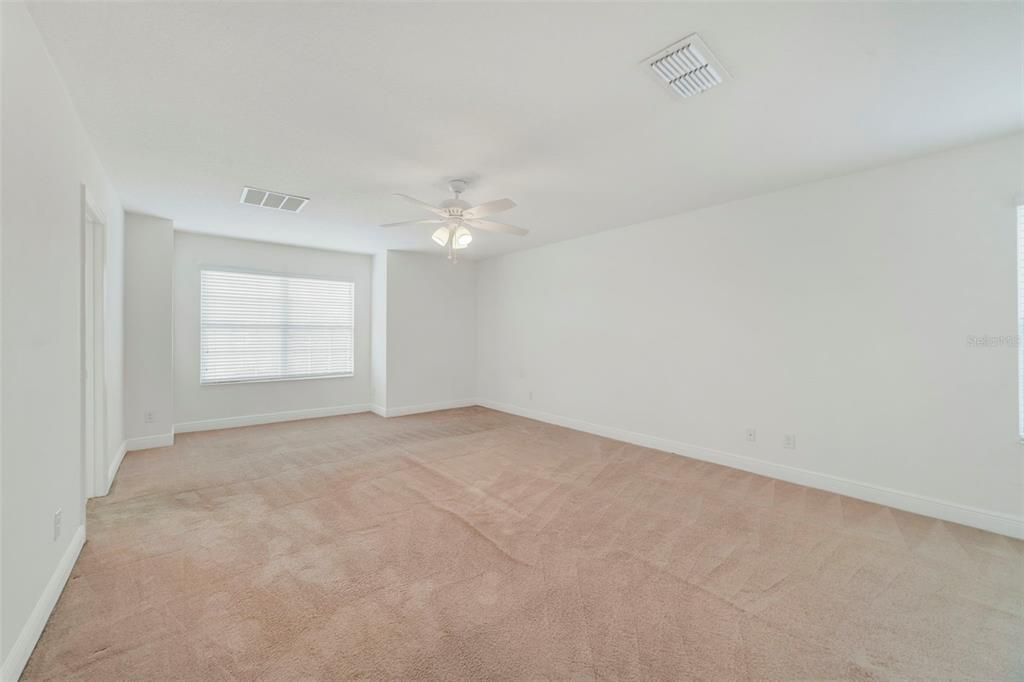 Active With Contract: $725,000 (5 beds, 3 baths, 3690 Square Feet)