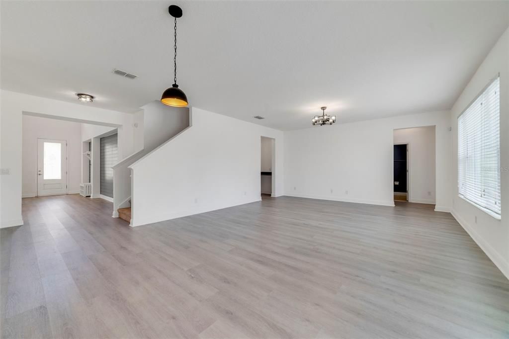 Active With Contract: $725,000 (5 beds, 3 baths, 3690 Square Feet)