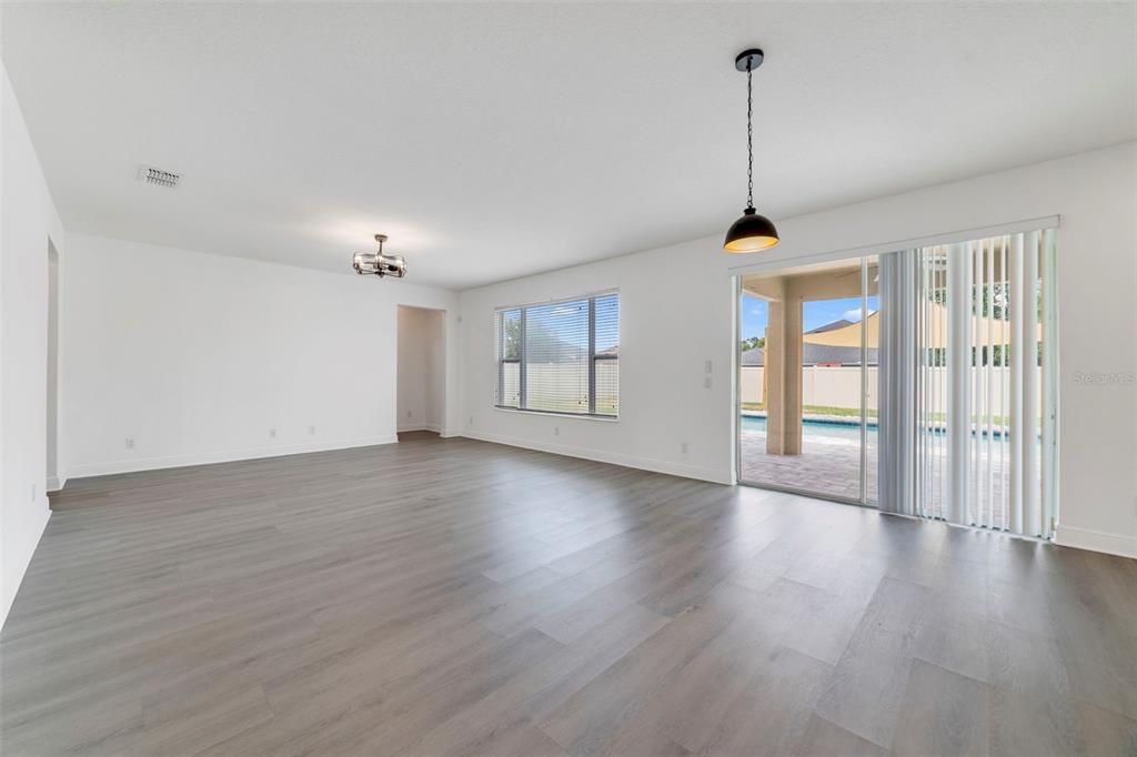 Active With Contract: $725,000 (5 beds, 3 baths, 3690 Square Feet)