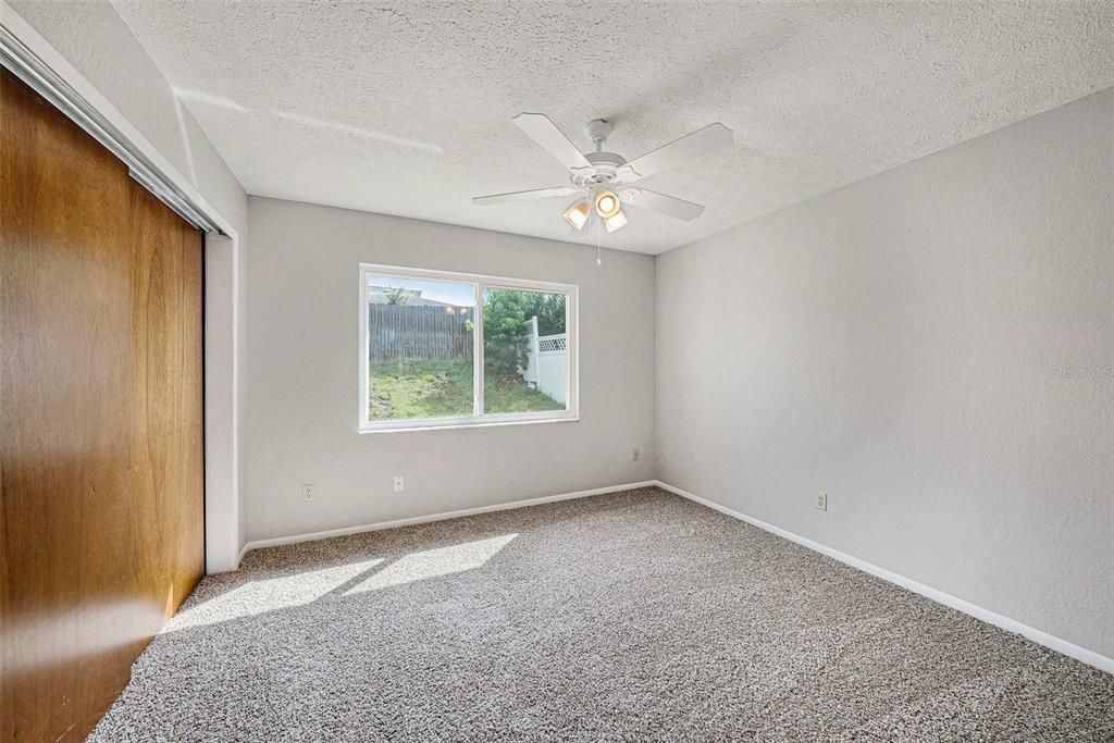 Под контрактом: $275,000 (3 спален, 2 ванн, 1563 Квадратных фут)