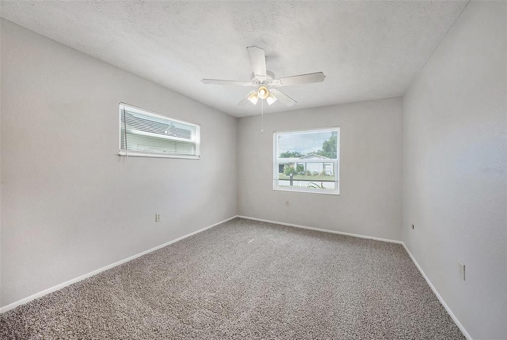 Под контрактом: $275,000 (3 спален, 2 ванн, 1563 Квадратных фут)