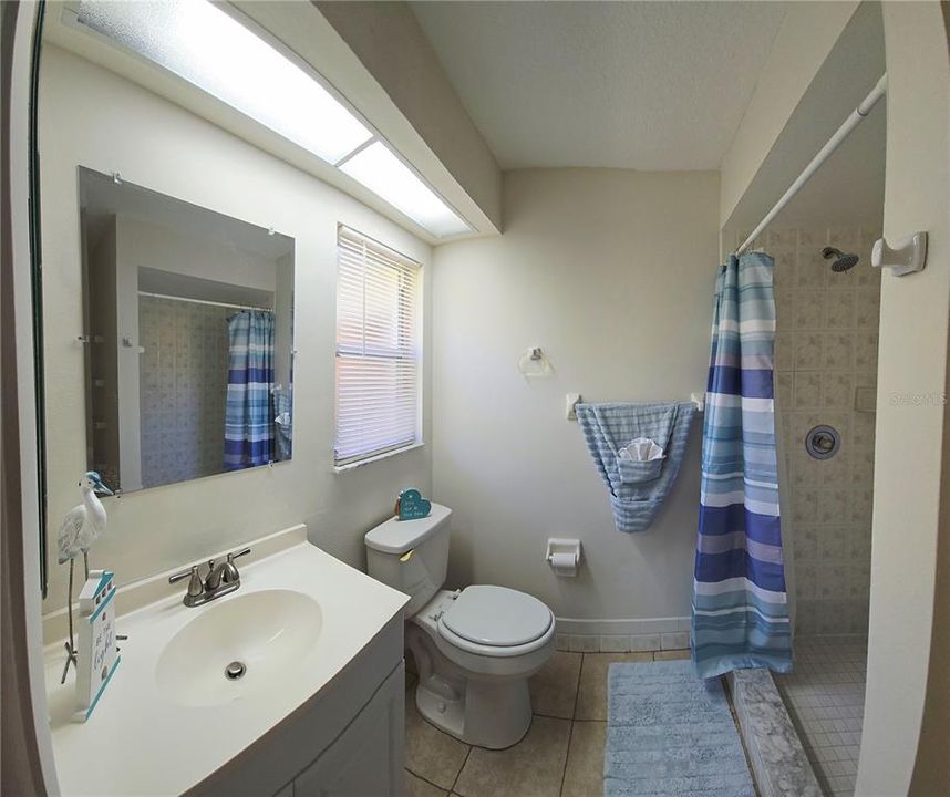 For Rent: $1,500 (2 beds, 2 baths, 1000 Square Feet)