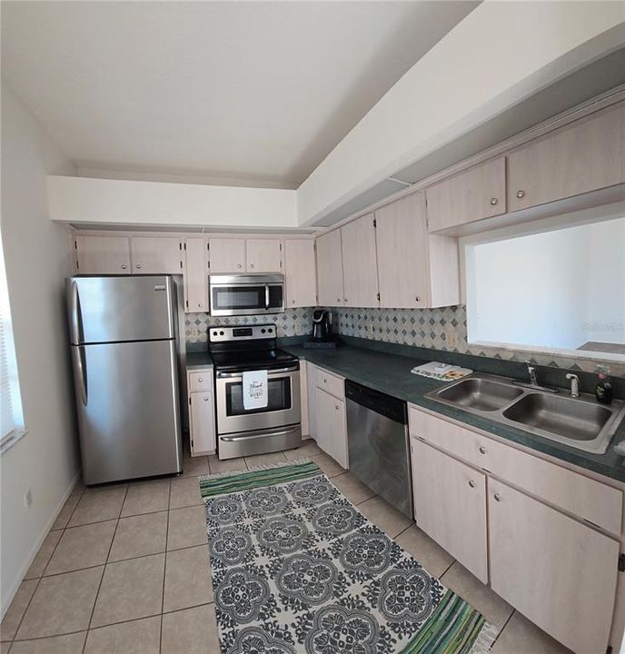 For Rent: $1,500 (2 beds, 2 baths, 1000 Square Feet)