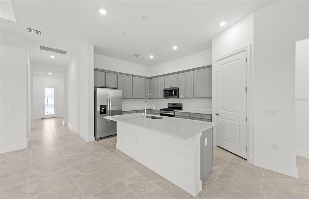 待售: $634,000 (3 贝兹, 2 浴室, 2056 平方英尺)