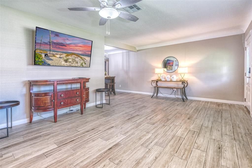 For Rent: $3,750 (3 beds, 2 baths, 1852 Square Feet)