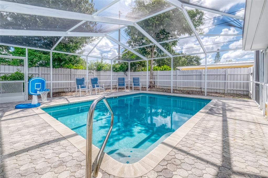 For Rent: $3,750 (3 beds, 2 baths, 1852 Square Feet)