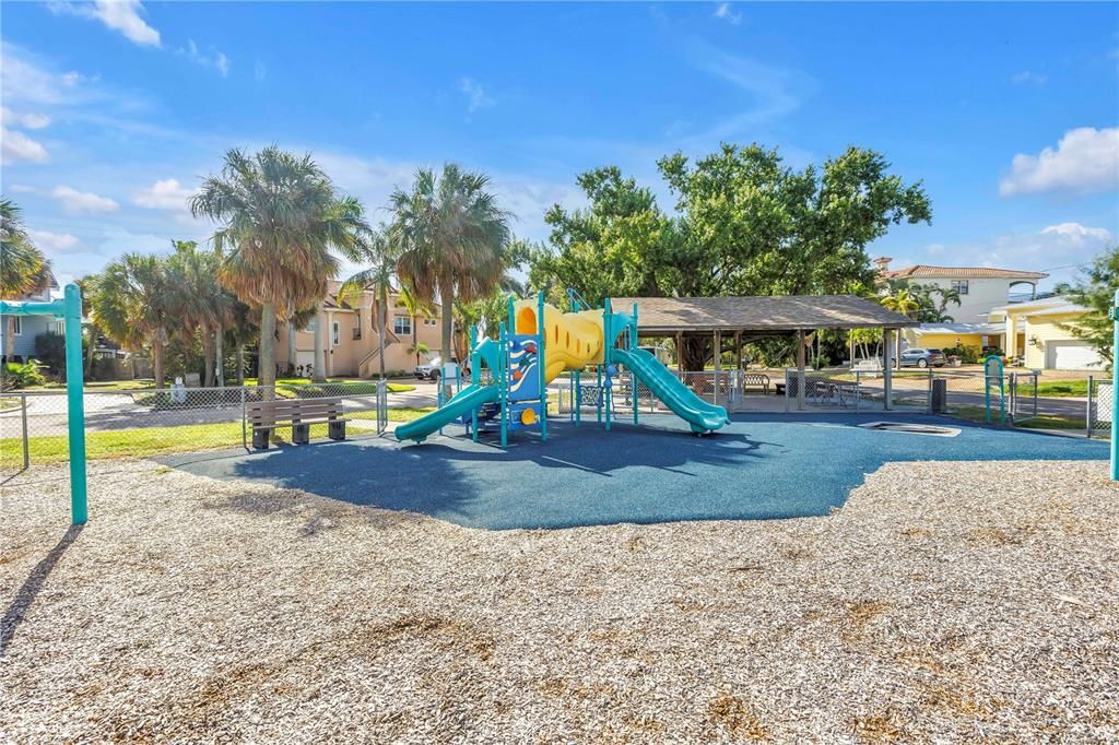 For Sale: $490,000 (2 beds, 2 baths, 1464 Square Feet)