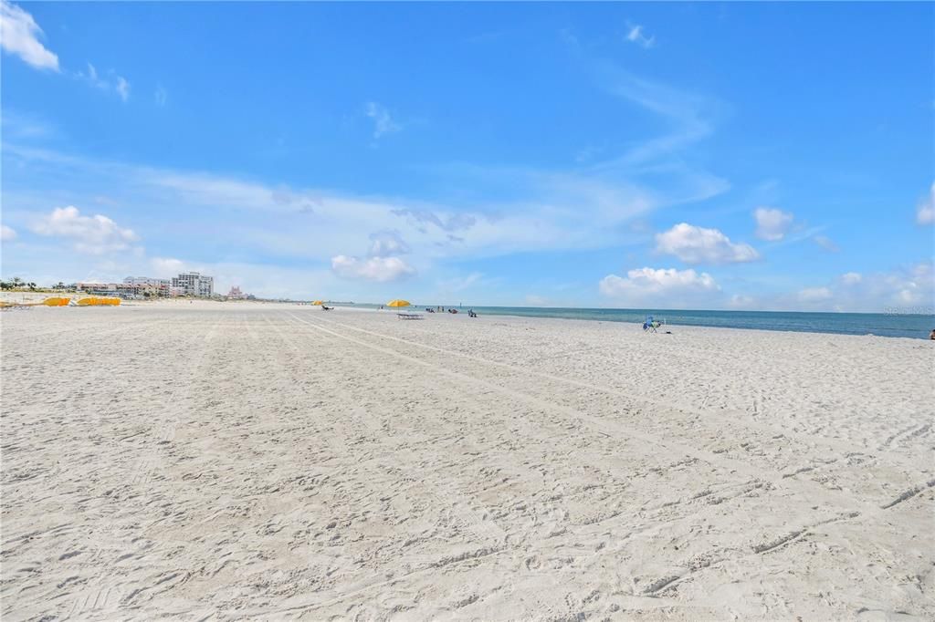 For Sale: $490,000 (2 beds, 2 baths, 1464 Square Feet)