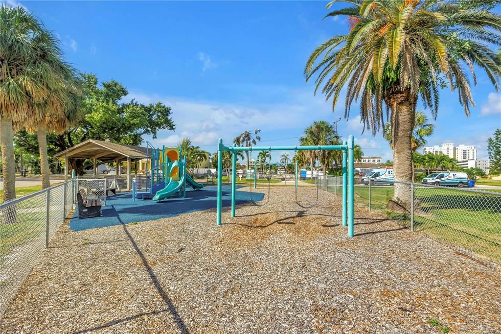 For Sale: $490,000 (2 beds, 2 baths, 1464 Square Feet)