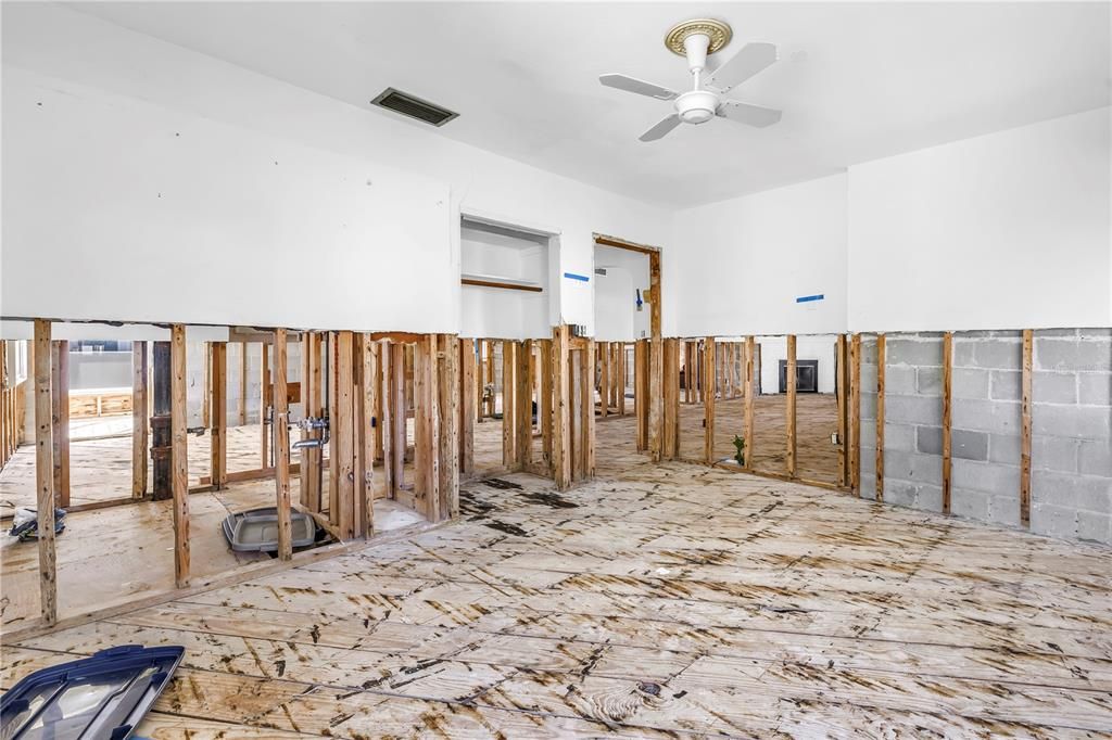 For Sale: $490,000 (2 beds, 2 baths, 1464 Square Feet)