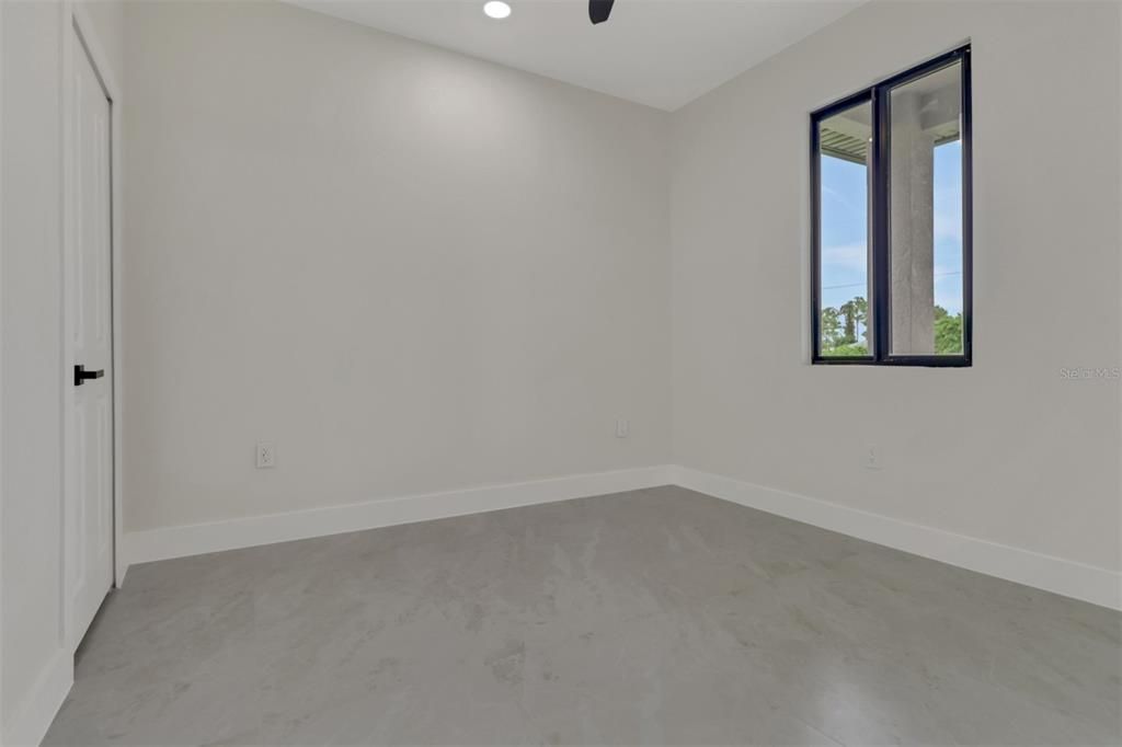 For Sale: $545,000 (6 beds, 0 baths, 1200 Square Feet)