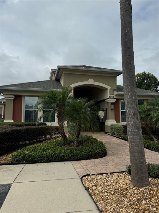 待售: $170,000 (2 贝兹, 2 浴室, 1161 平方英尺)