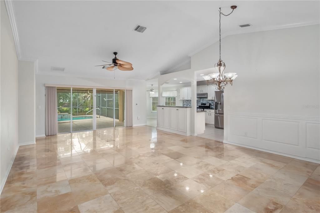 На продажу: $385,000 (3 спален, 2 ванн, 1768 Квадратных фут)