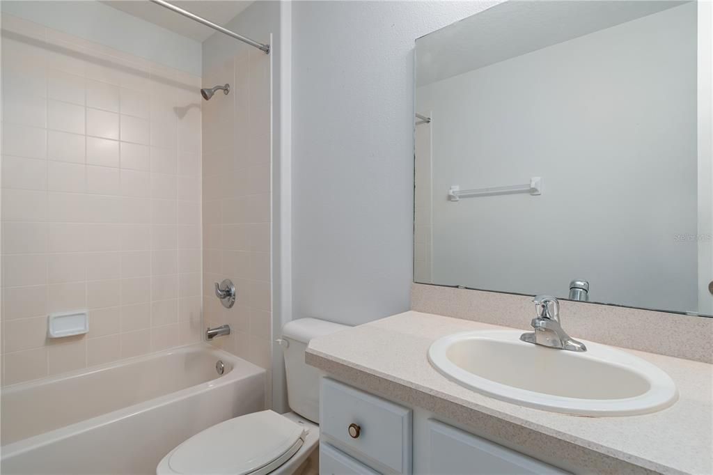 На продажу: $385,000 (3 спален, 2 ванн, 1768 Квадратных фут)