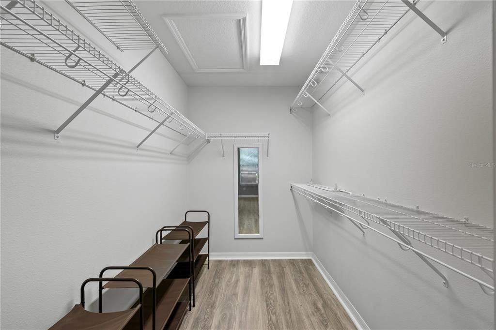 На продажу: $385,000 (3 спален, 2 ванн, 1768 Квадратных фут)